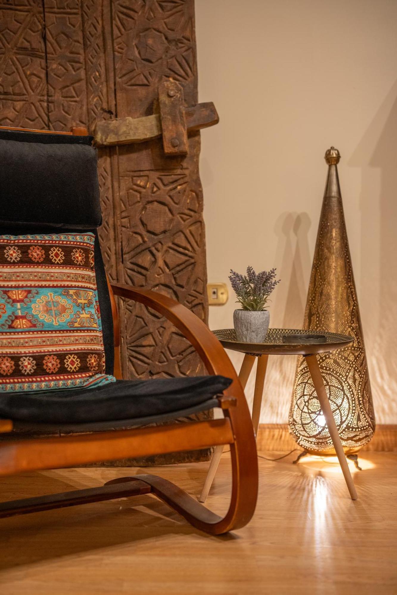 Vintage Vibrant Space ! Apartament Cairo